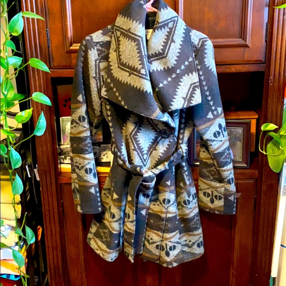 Size 8 Coldwater creek Trench coat